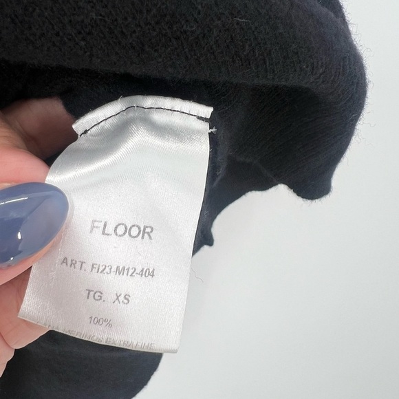 FLOOR Clothing 100% Extra Fine Merino Wool Black Sleeveless Sweater Vest Top - Picture 5 of 7